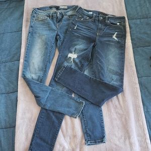 2 pair Aeropostale skinny jeggings